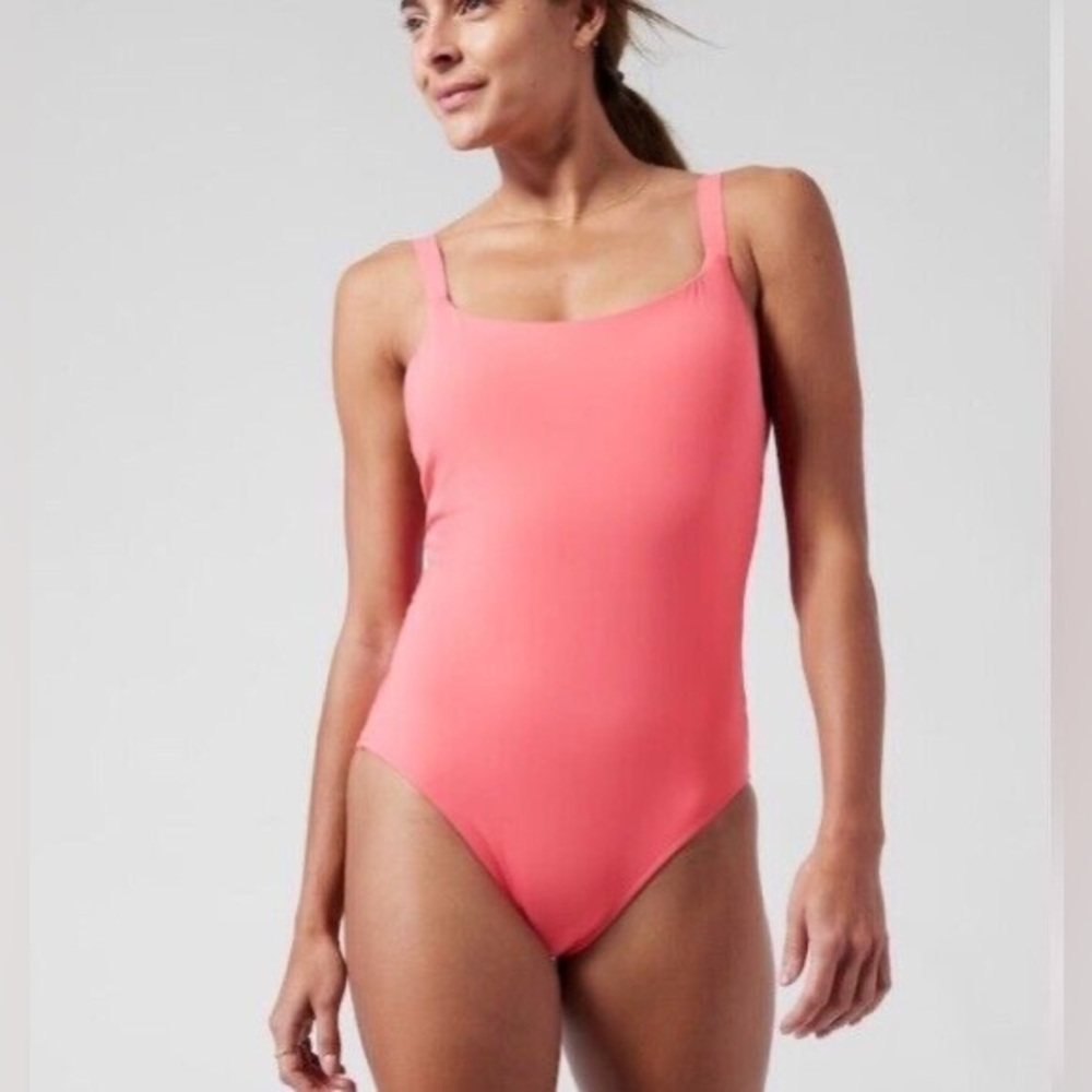 Athleta M Hermosa One Piece Swimsuit Women’s Size Medium Coral Pink *flaw*
